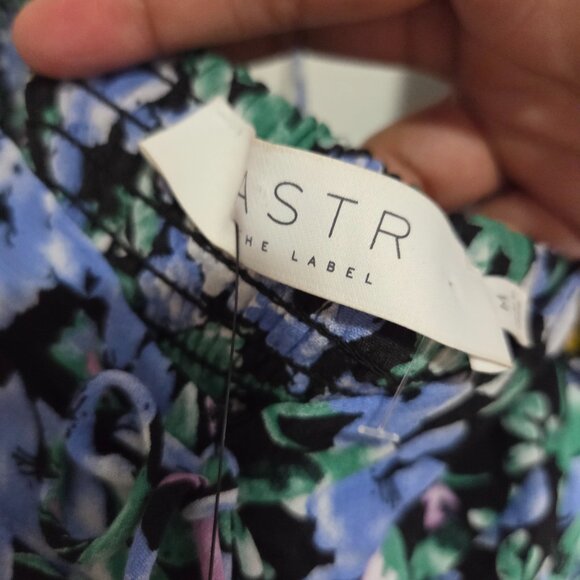 NWT ASTR THE LABEL FLORAL SWEETHEART NECK FLORAL DRESS SIZE MEDIUM - Picture 11 of 16